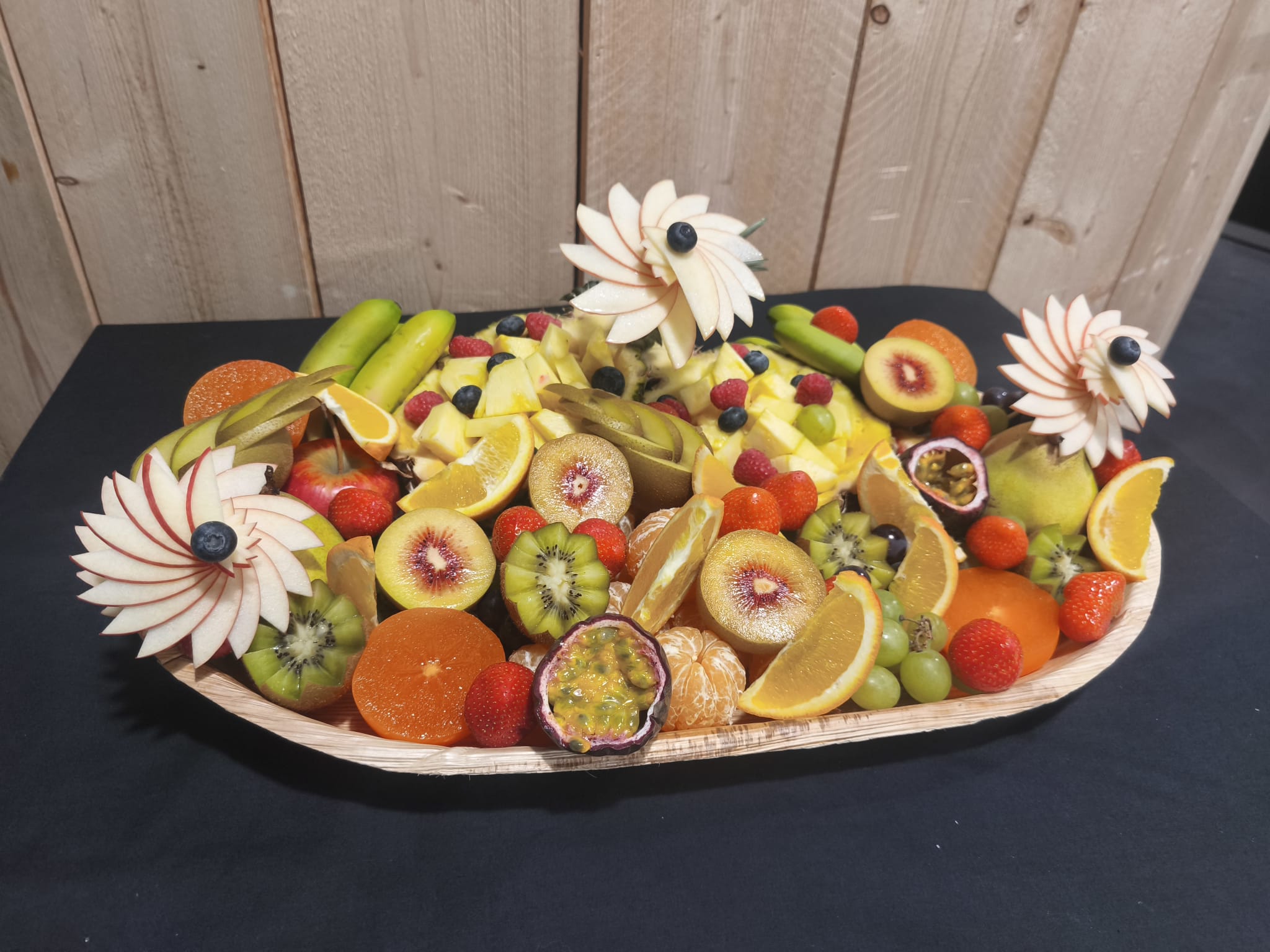 FRUITS FRAIS DÉCOUPÉS – 60 €